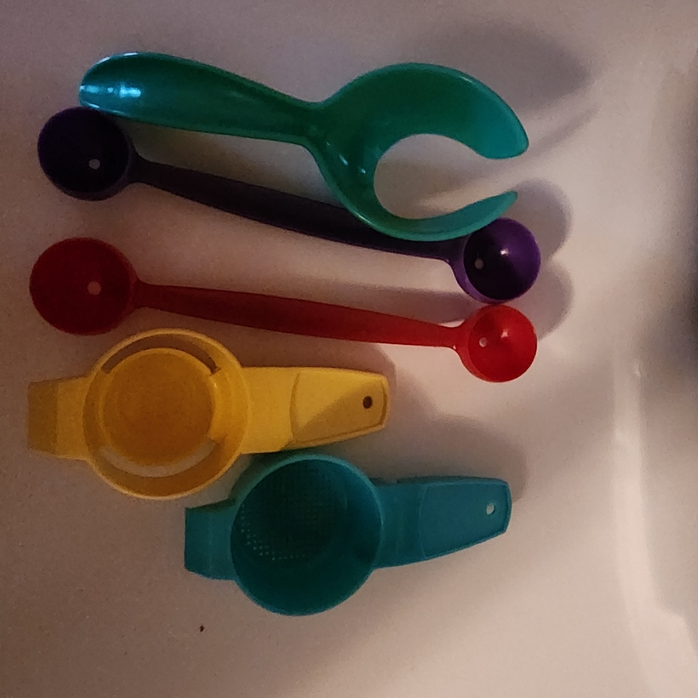 COPY - Tupperware Utensils